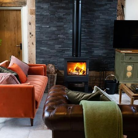 The Cart House - Beautiful Contemporary Barn - Hot Tub Lägenhet Bridgnorth Exteriör bild